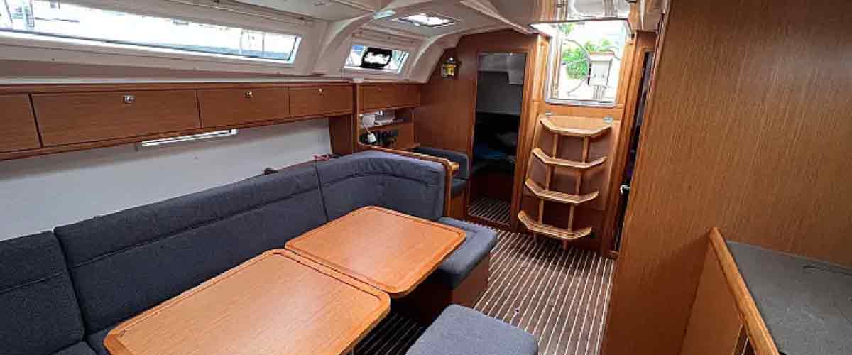 Bavaria 41 Cr saloon